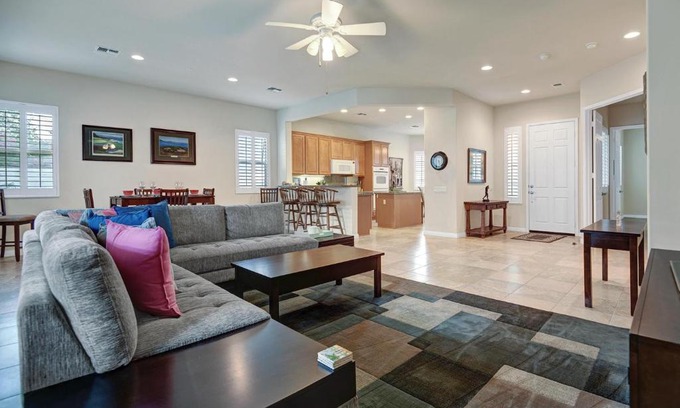 Indio Casa | Sun City Fun - Meredith Lodging