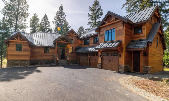 Roslyn Casa | Suncadia Serenity on 13 Villa with ev charger