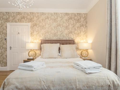 Sunderland Casa | Sunderland Self Catering 2 - Violet Cottage Free Parking