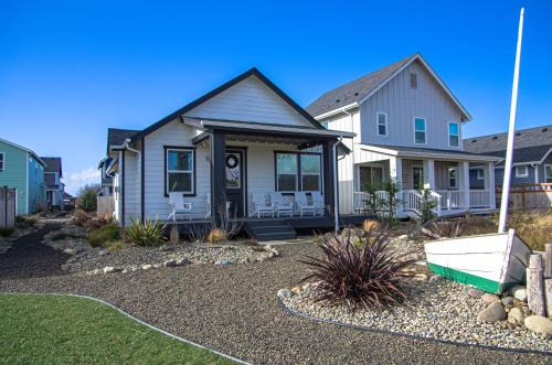 Ocean Shores Casa | Sunflower Beach Cottage