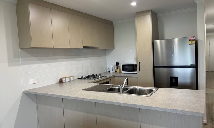 Munno Para Casa | Sunflower Homes: Light and Easy Space