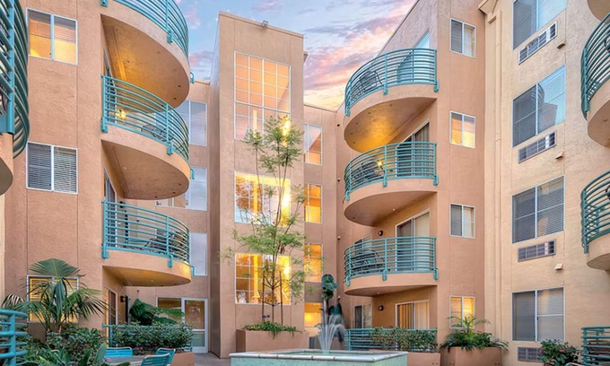 University Heights Complejo | Sunny and Warm in WorldMark Mission Valley San Diego! Close to everything!