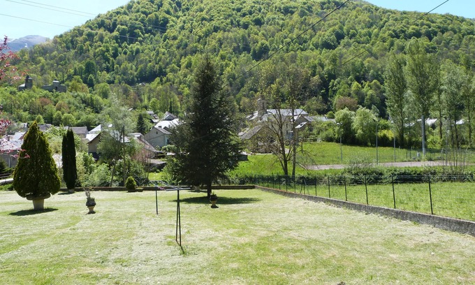 Ustou Casa | Casa soleada con vistas a la montaña