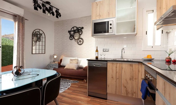 El Guinardo Apartamento | Sunny Penthouse in Sagrada Familia