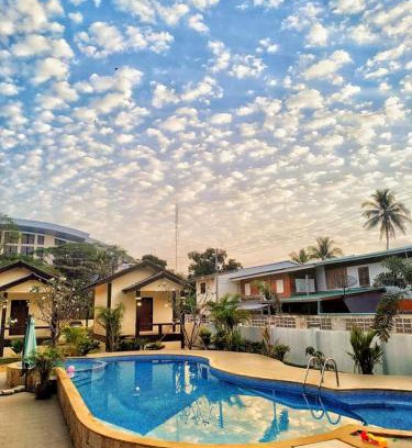 Tha Sung Casa | SUNRAY Guesthouse สุนันท์บ้านพักริมคลอง