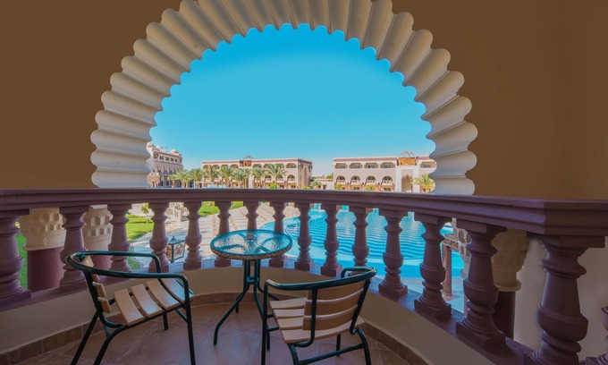 Village Road Complejo | Sunrise Sentido Mamlouk Palace