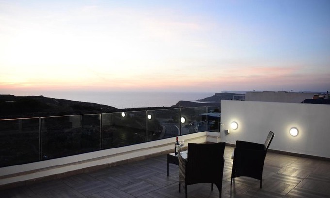 Ta' Pennellu Apartamento | Sunset and Seaview Apartment -Brand New