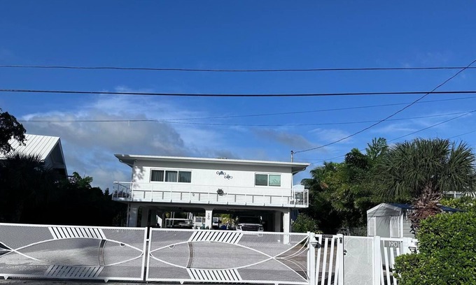 Indian Waterways Casa | Sunsets on the bay at Villa Mia