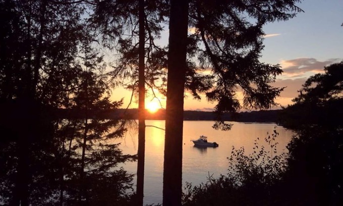 Sebascodegan Island Cabaña | Puestas de sol sobre la bahía de Quahog - entorno rústico, paz y tranquilidad