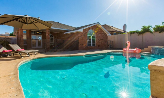 Westside Casa | Sunshine and Pool time -NO PARTIES ALLOWED-
