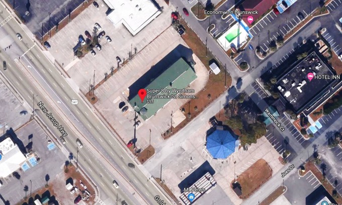 Dock Junction Hotel | Super 8 by Wyndham Brunswick/St Simons Island Area