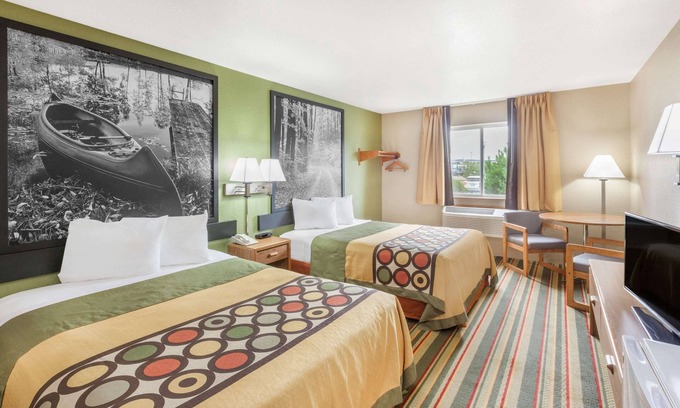 Grayling Hotel | Super 8 by Wyndham Grayling