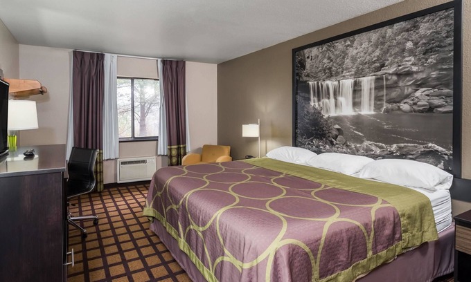 Munfordville Hotel | Super 8 by Wyndham Munfordville KY