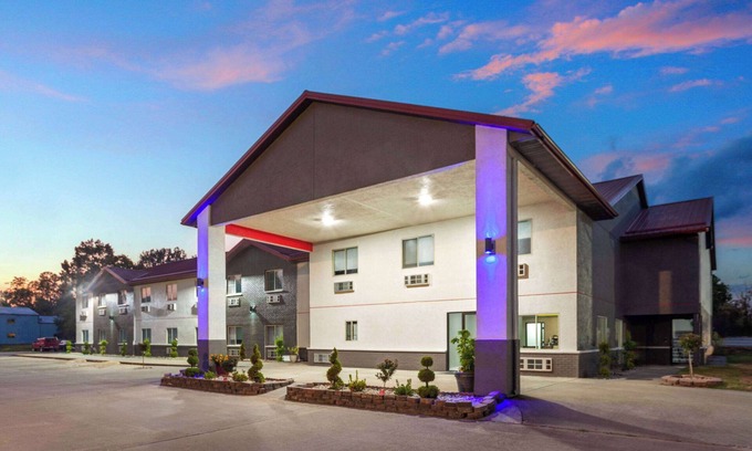 Olney Hotel | Super 8 by Wyndham Olney