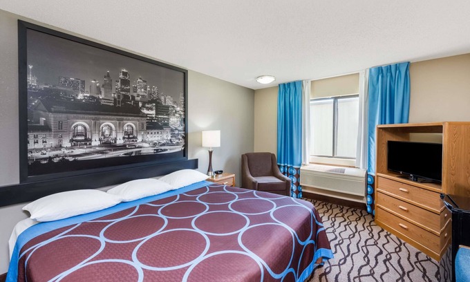 West Plains Hotel | Super 8 by Wyndham West Plains