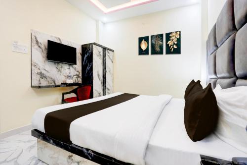 Allahabad Hotel | Super Collection O Subedarganj Railway Station Prayagraj