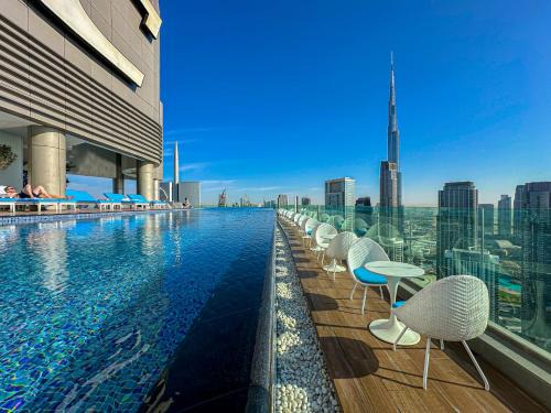 Downtown Dubai Apartamento | Super High Infinity Pool and amazing Burj Khalifa View 3 Bedroom apartment in Paramount Hotel Midtown