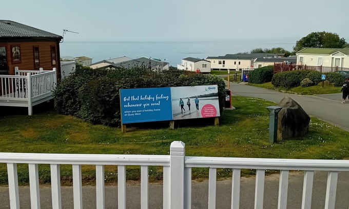 New Quay Chalet De Esquí | Superb position 2 bedroom Caravan Newquay Wales