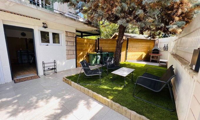 Bagneux Apartamento | Superb studio with private entrance and garden