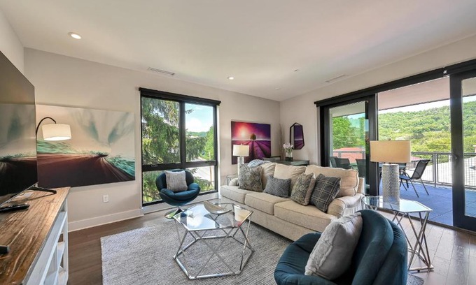 Downtown Asheville Casa | Supreme Downtown Condo