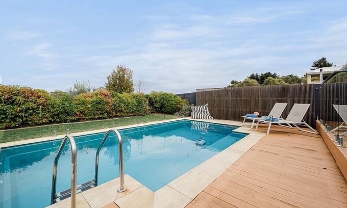 Inverloch Casa | Surfside Serenity