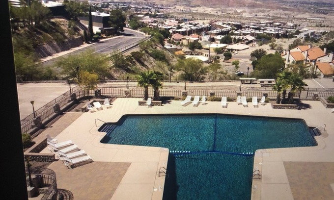 El Paso Condominio | Rodeado de espectaculares vistas.