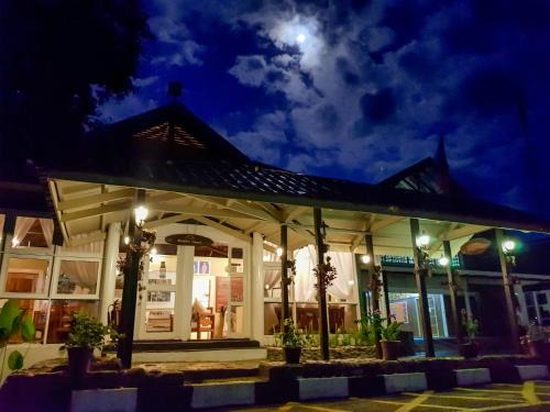 Ranau Cabina | Sutera Sanctuary Lodges At Poring Hot Springs