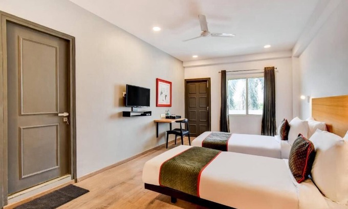 Nagpur Hotel | SwagStay Hotel Century