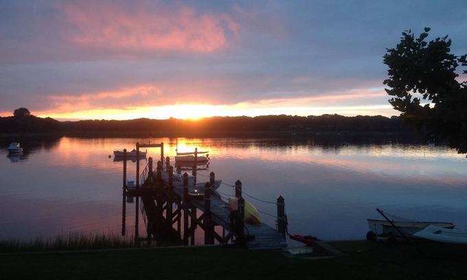 North Kingstown Casa | Dulce cabaña frente al mar