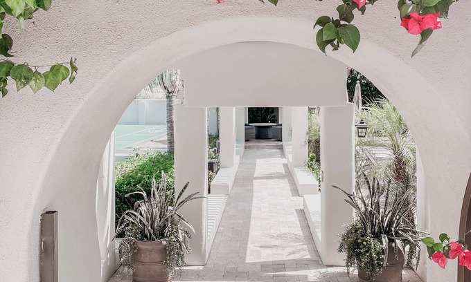 Sundown Manor Casa | SWSS Celebrity Hideaway: Seen on TV: Sport/Game Court, Pool, Hot Tub, Chef’s Kitchen, water slide...