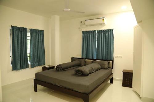 Parthasarathy Puram Apartamento | T Nagar 1BHK Studio Shopping Cntrl - G3 Tulsi