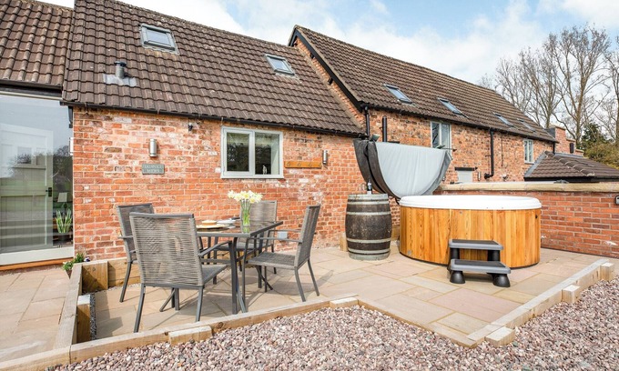 Tilston Cabaña | Tadpole Mews at Frog Hall