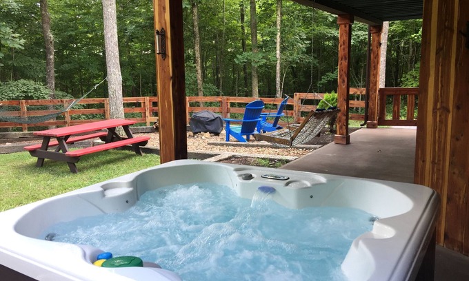 Hilham Cabina | Cabañas y desayuno de Talley por Dale Hollow Lake. ¡Justo donde quieres estar!