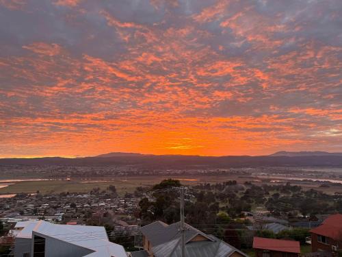 Riverside Casa | Tamar Riverside Views Retreat