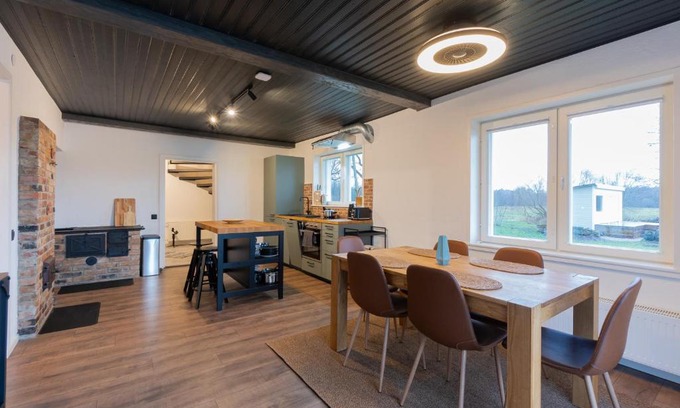 Pohja-Sakala Parish Casa | Tammearu villa