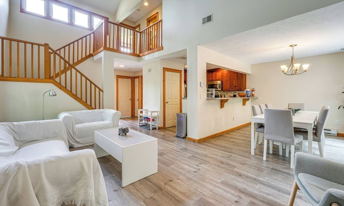 Tannersville Cabaña | Tannersville Resort Home w/ Deck & Gas Grill!