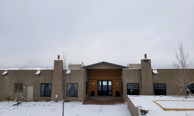 Ranchos De Taos Casa | Taos Country Club 5,000 sqft Guesthouse