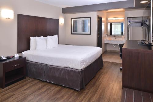 Tarzana Hotel | Tarzana Inn