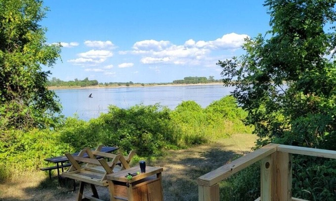 Burbank Alquiler De RV | Tentrr State Park Site - Nebraska Ponca State Park – Riverview A – Single Camp