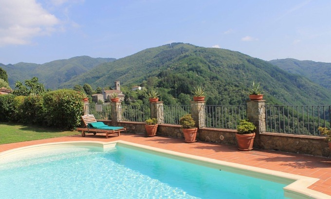 Lugliano Apartamento | City / Village Apartment en Bagni Di Lucca con 2 habitaciones, capacidad 4