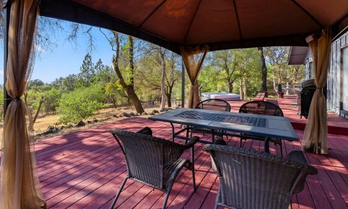 Rough and Ready Casa | THAB · Perfect Nature Getaway From The Hustle & Bustle!