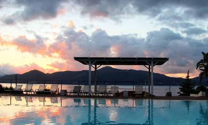 Paleros Hotel | Thalassa Hotel