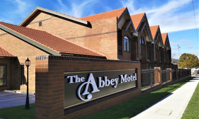Goulburn Hotel | The Abbey Motel Goulburn