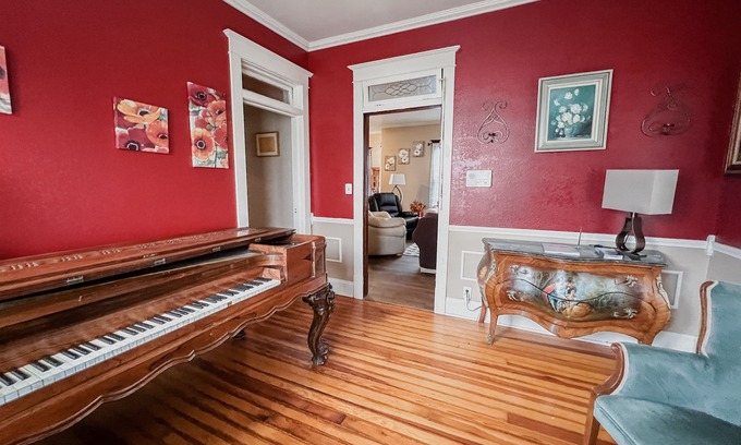 Lebanon Casa | The Adams House in the heart of Lebanon MO