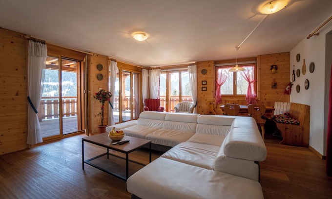 Barboleusaz Apartamento | The apartment is located 150m from the Place de la Barboleuse in Gryon, close to all amenities, the