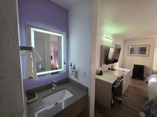 Westside Santa Cruz Hotel | The Aqua Pacific Hotel