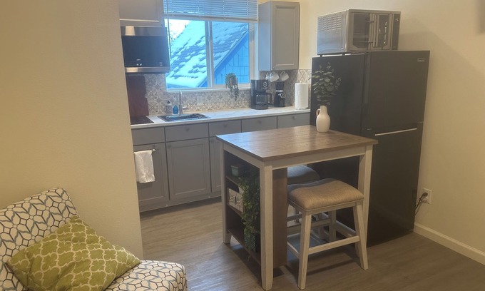 Moscow Apartamento | The Asbury House Guest Rentals