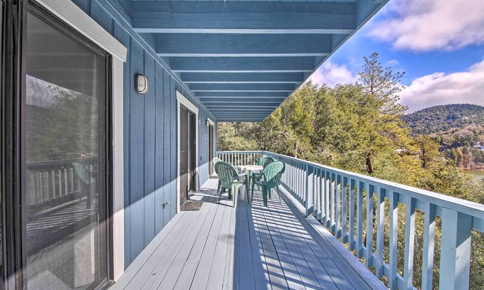 Crestline Cabina | ¡NUEVO! Escapada al lago Gregory con 2 terrazas y vistas al lago.