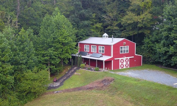 Hendersonville Casa | El granero en Slick Rock