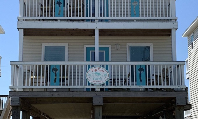 Surfside Beach Casa | Nuevo lanzamiento de TipSea Turtle. Increíbles vistas al mar ya pasos de la playa!